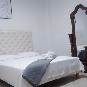 Dejate Envolver Por Tu Acogedor Apartamento En El Centro, Listo Para Recibirte Apartamento Cali